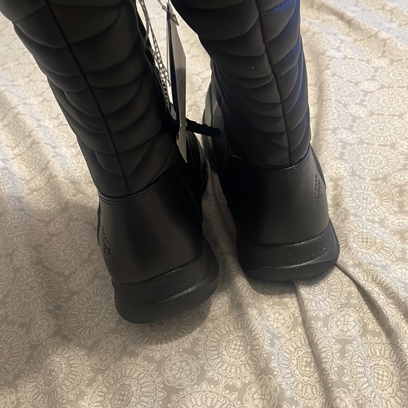 New Totes boots - Picture 3 of 7